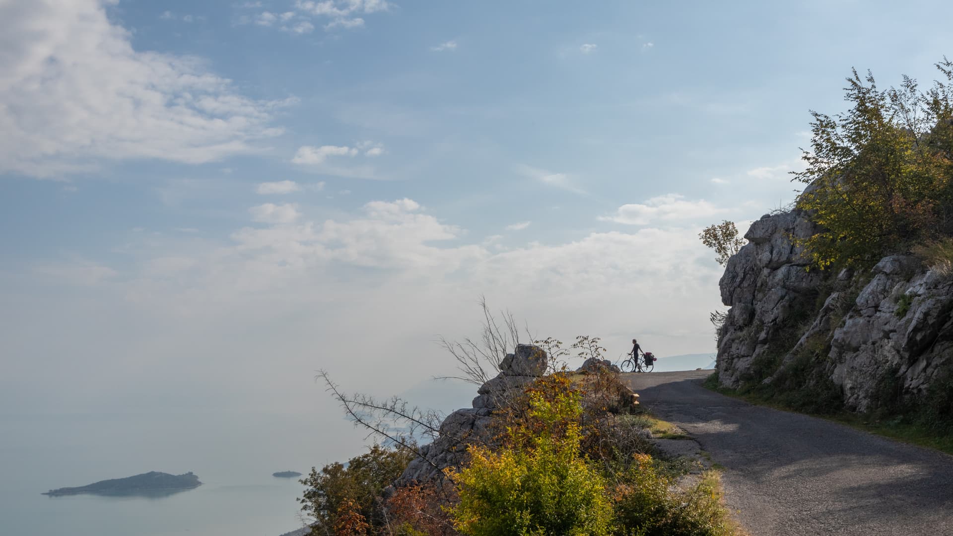 Bike-Skadar-lake-montenegro