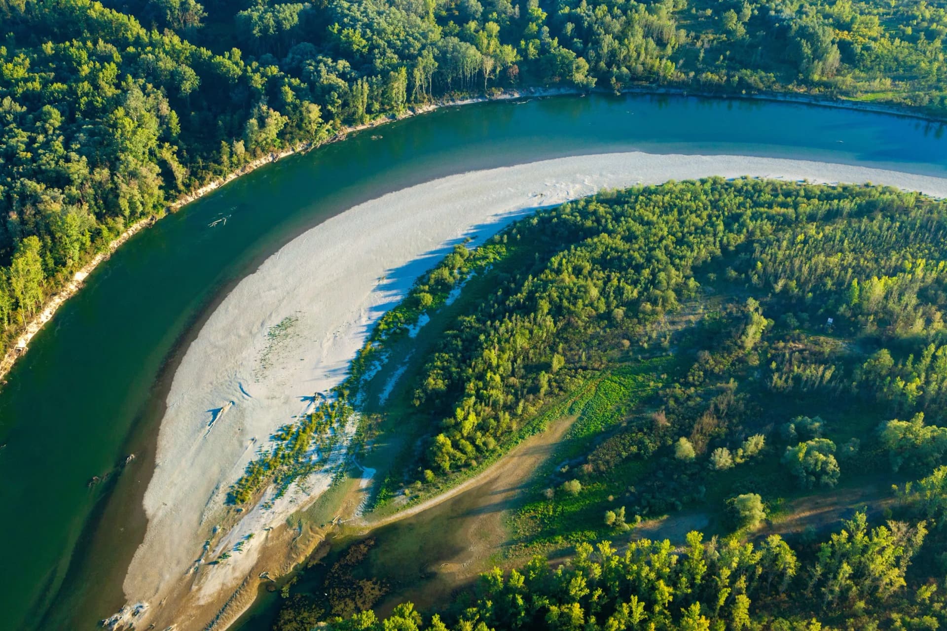 Wide drau river