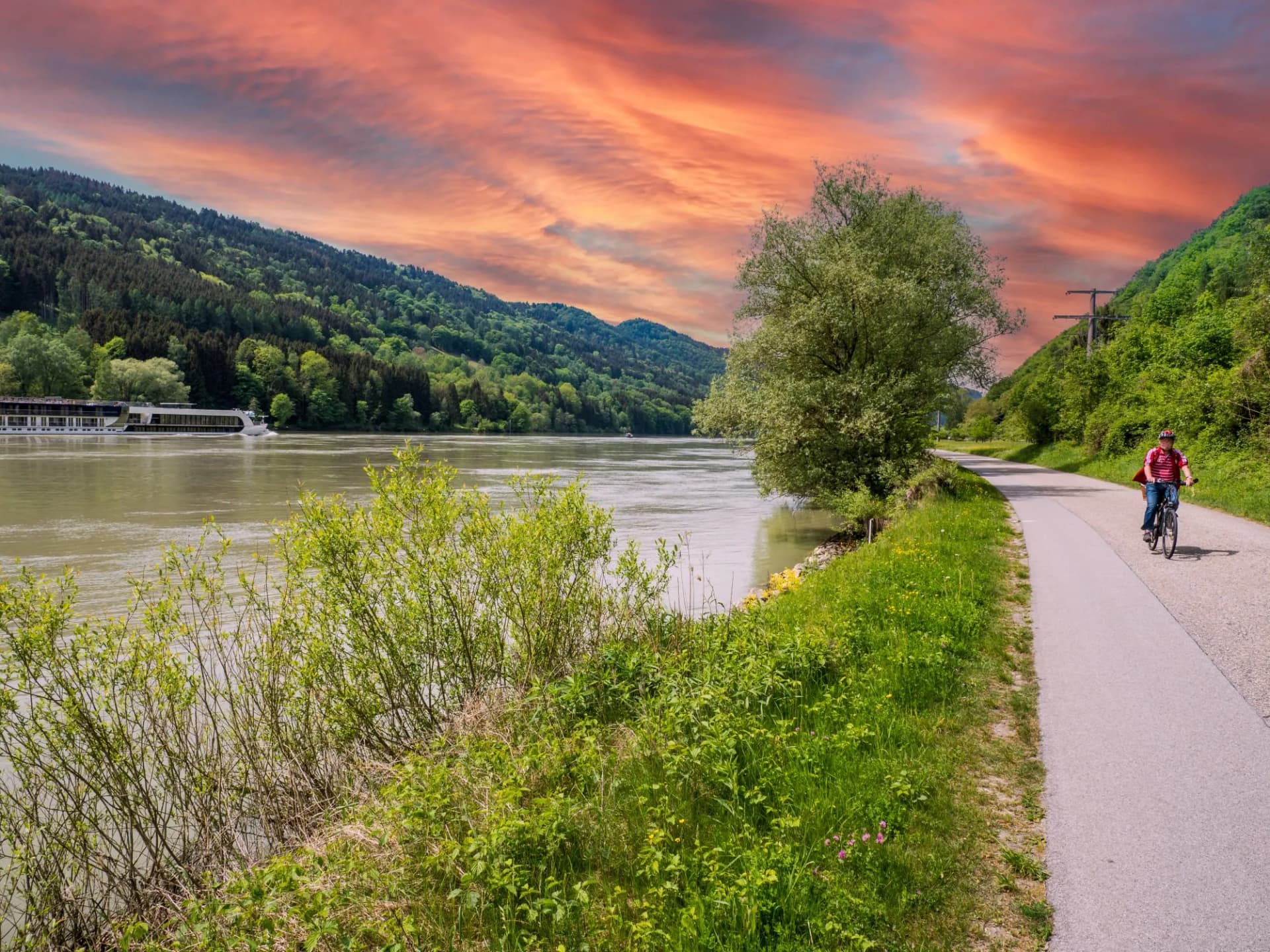 Sunset cycling by danube