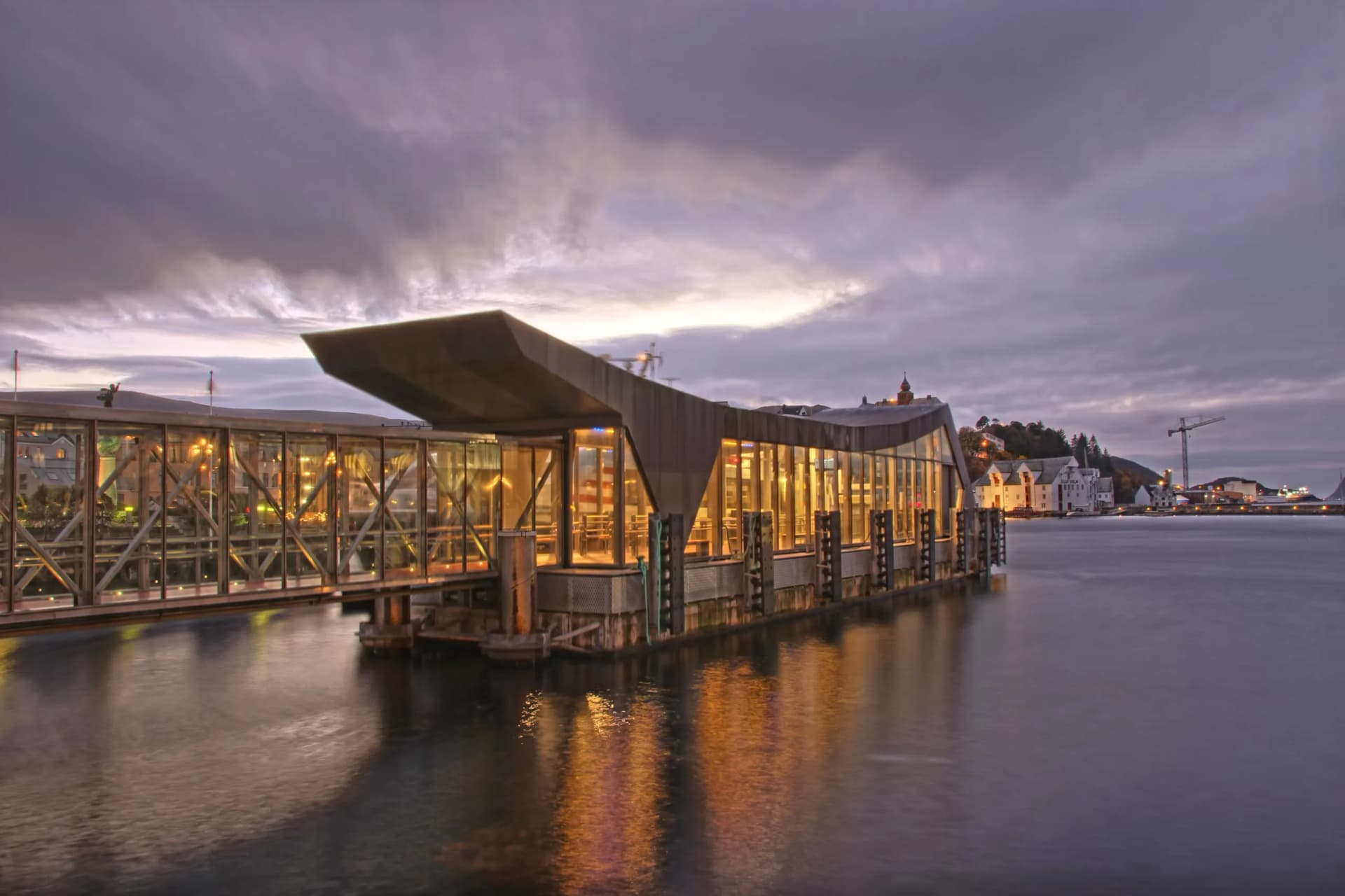 Fähranleger Skateflukaia in Alesund, Norwegen