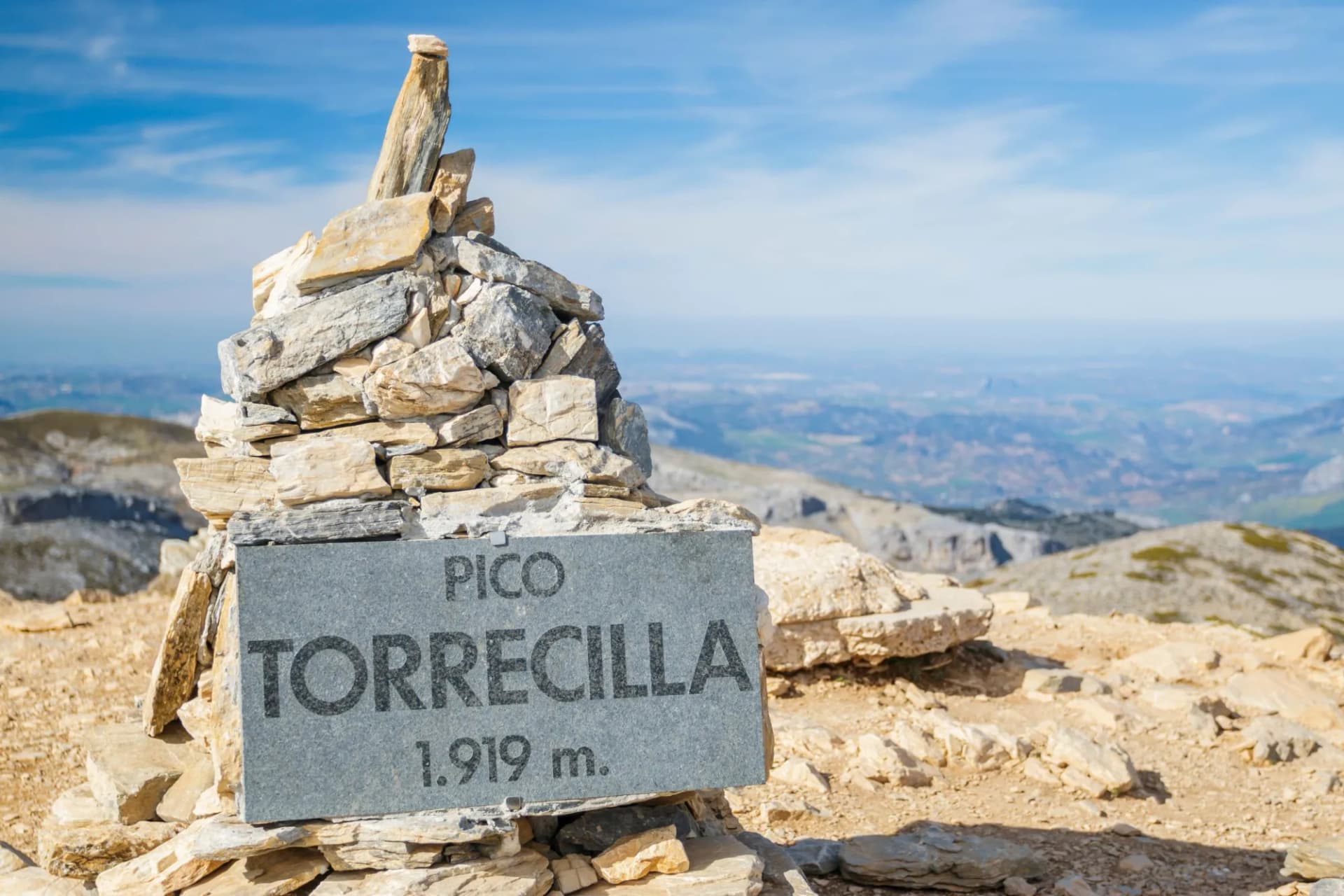 Torrecilla milestone signal