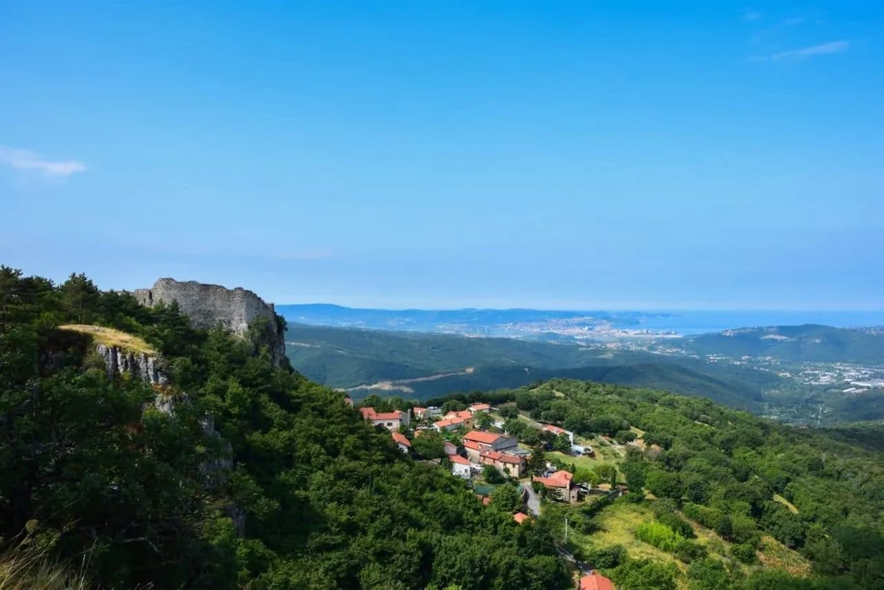 The views from Socerb