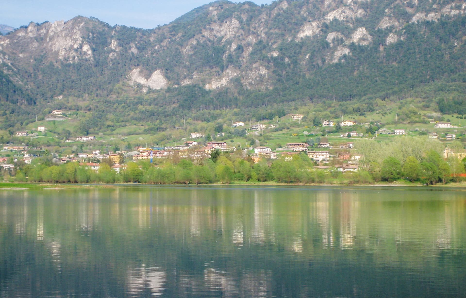 Lake Idro in Italy