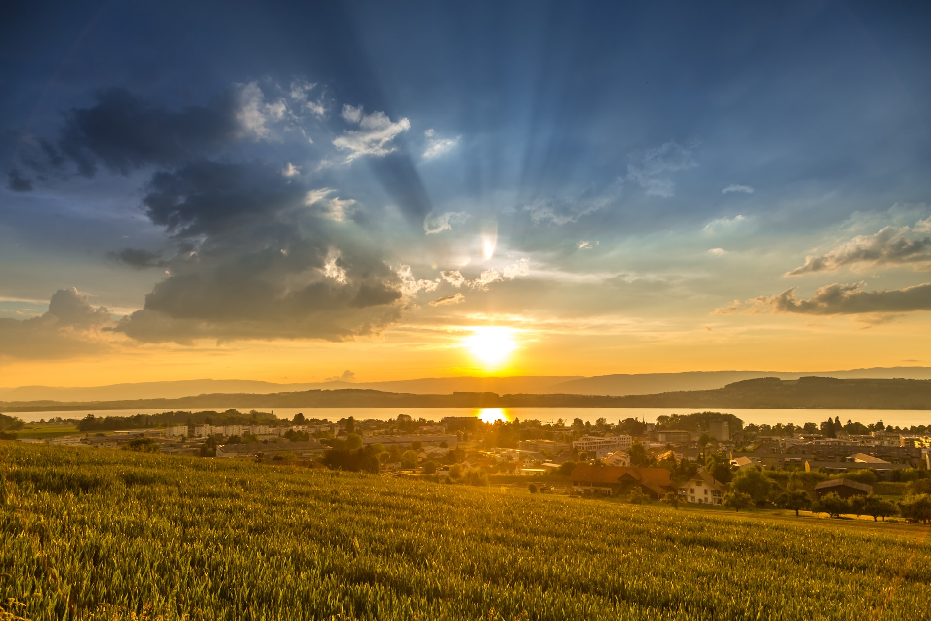 Mittelland Route: Zurich to Lausanne