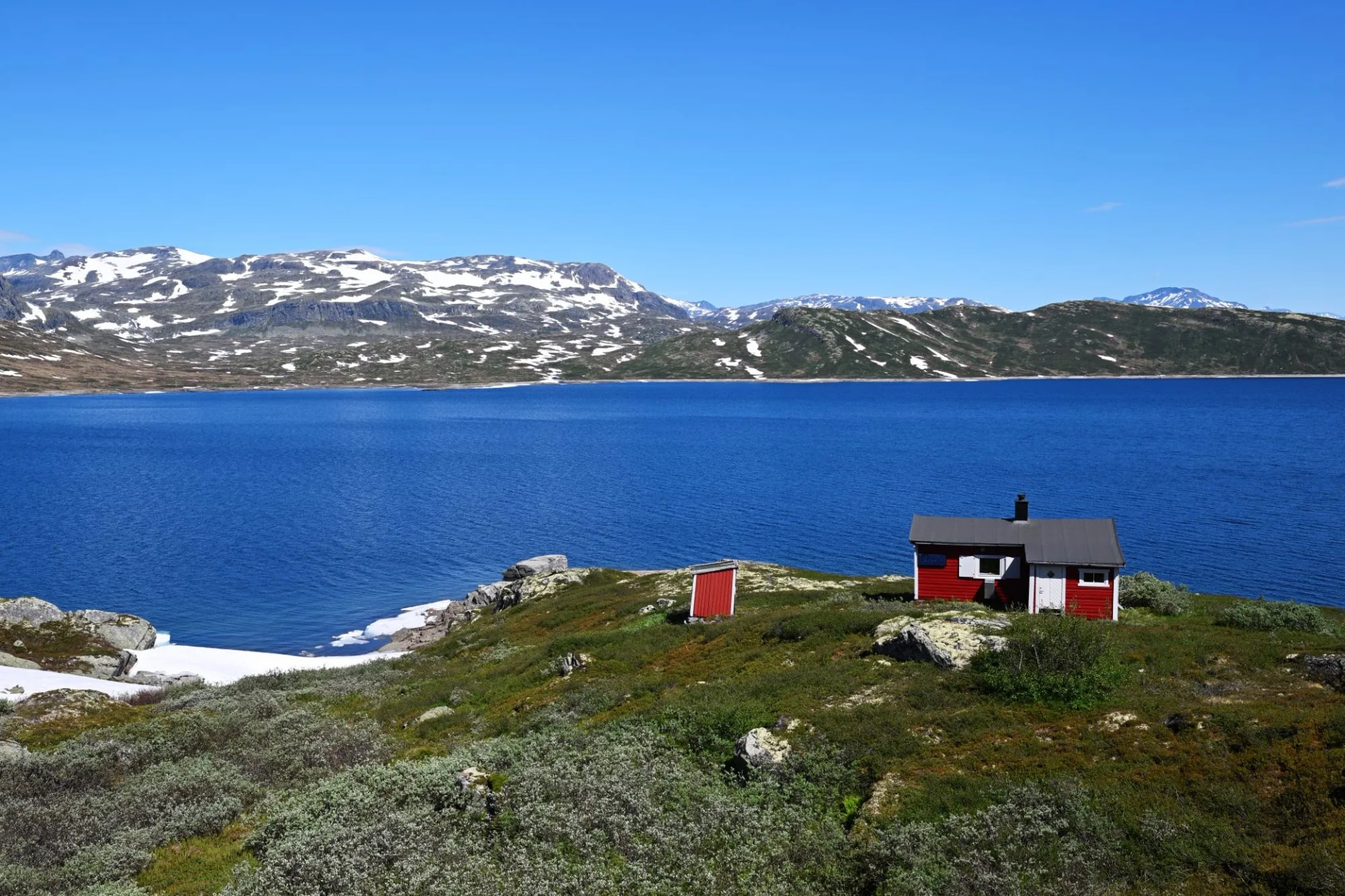 Tyin lake