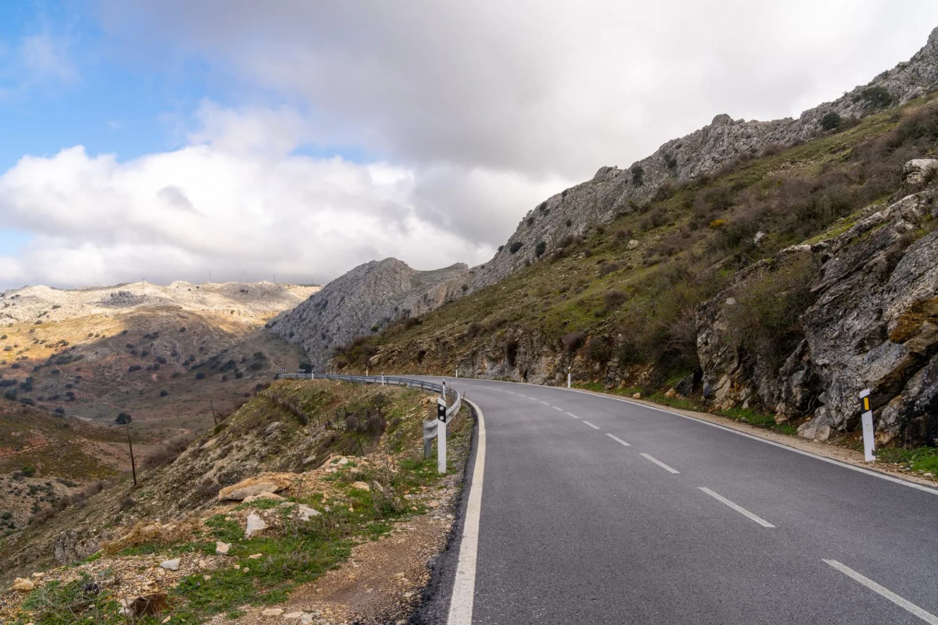 mountain road in the Sierra de las Nieves