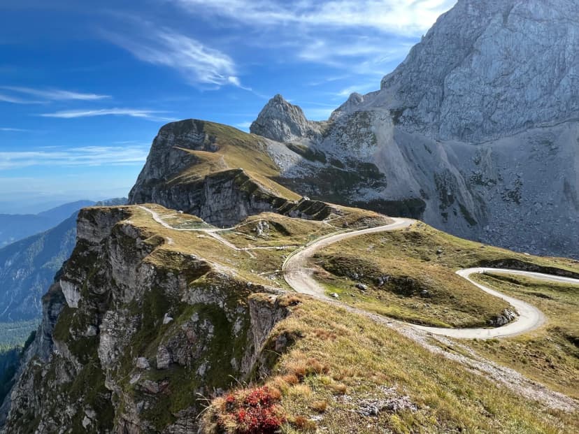 Mountain pass Mangart saddle in the Julian Alps, Strmec na Predelu (Triglav National Park, Slovenia) - Gebirgspass Mangart-Sattel in den Julischen Alpen (Triglav-Nationalpark, Slowenien)